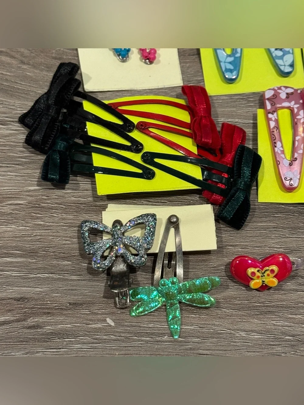 Assorted Kids’ Hair Clips and Barrettes - Multicolor Pairs & Loose Styles
